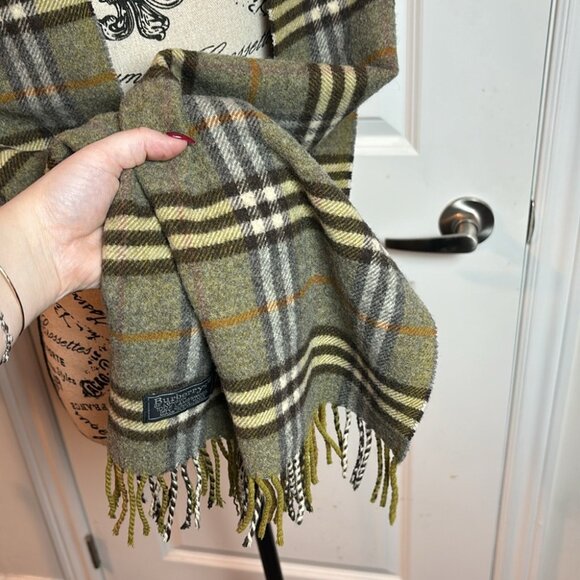 Vintage Burberrys of London Green Wool Plaid Scarf - Picture 4 of 5